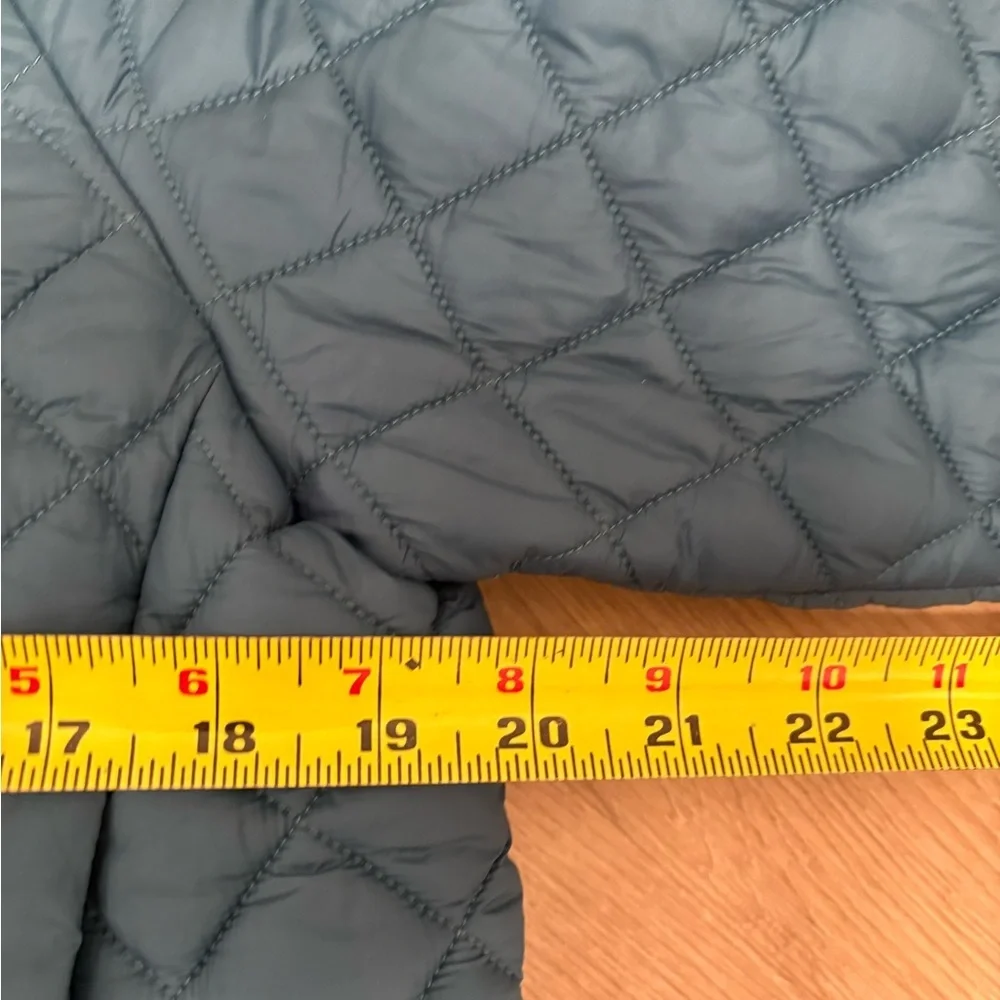 Athleta Whisper Featherless Puffer Quilted Full Zip - Picture 9 of 9